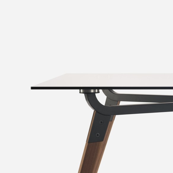 TABLE_21 NOYER VERRE FUMÉ