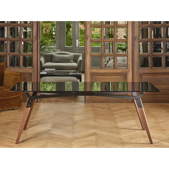 TABLE_21 NOYER VERRE FUMÉ